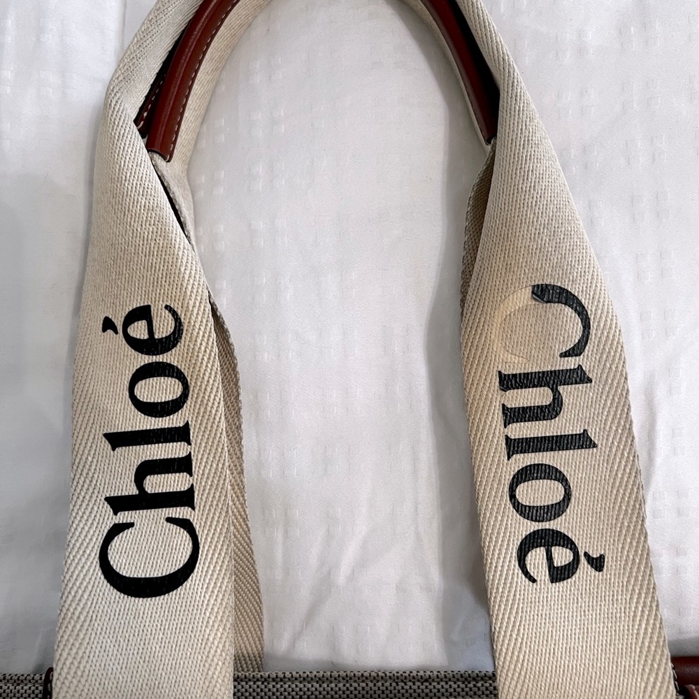 Chloe Medium Woody Linen Tote - Picture 6 of 12